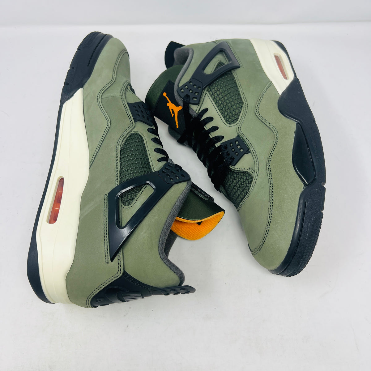 Jordan 4 Retro OG SP Undefeated