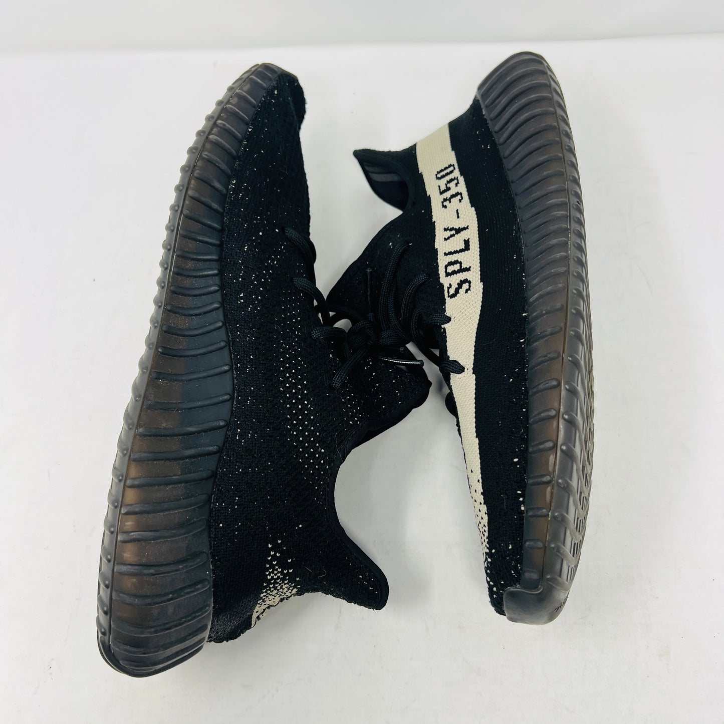 adidas Yeezy Boost 350 V2 Core Black White
