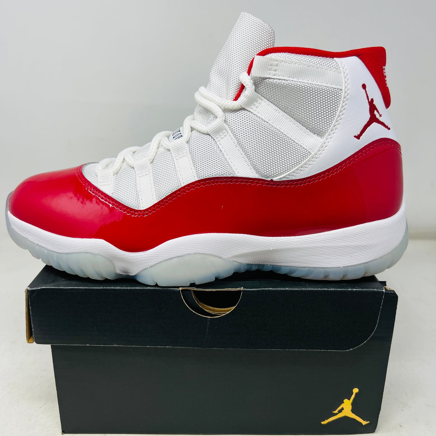Jordan 11 Retro Cherry (2022)