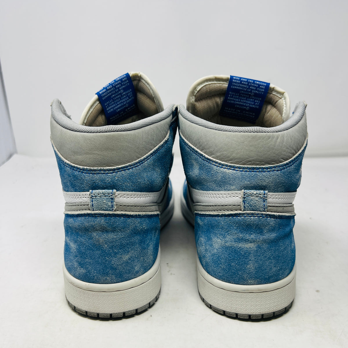 Jordan 1 Retro High Hyper Royal Smoke Grey