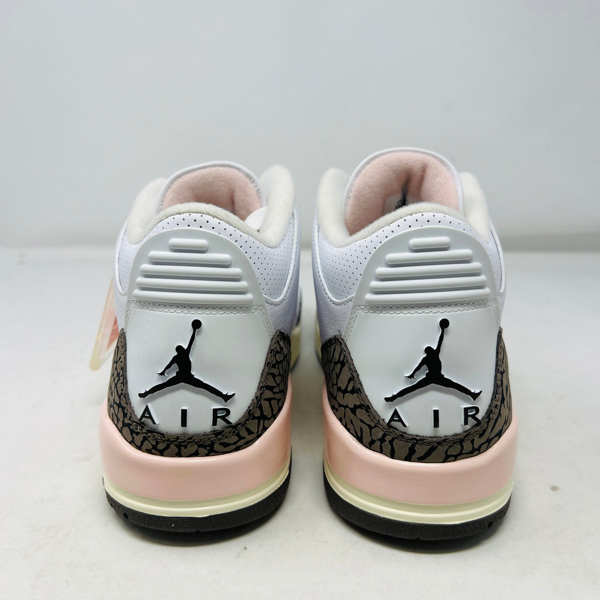 Jordan 3 Retro Neapolitan Dark Mocha (Women's)