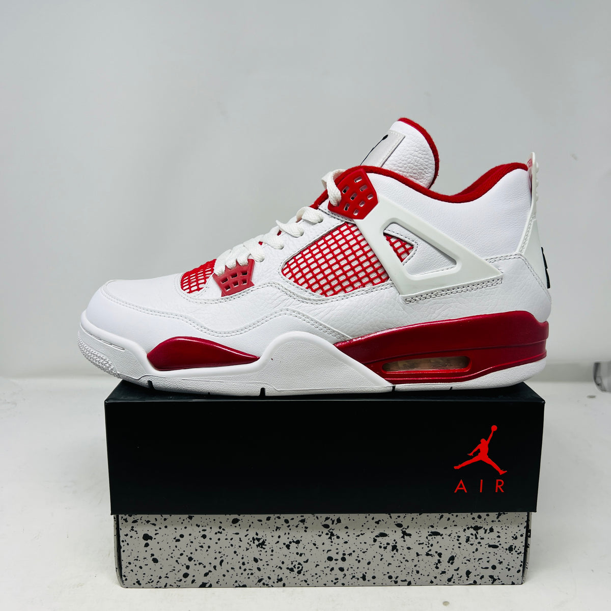Jordan 4 Retro Alternate 89