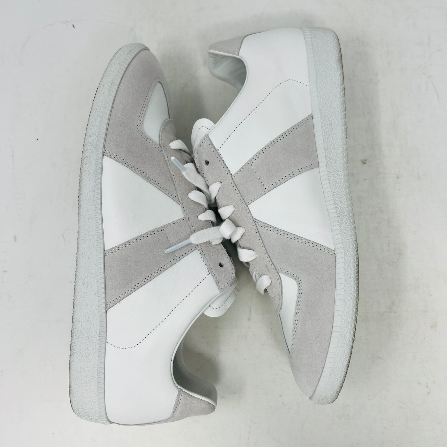 Maison Margiela Replica Off White
