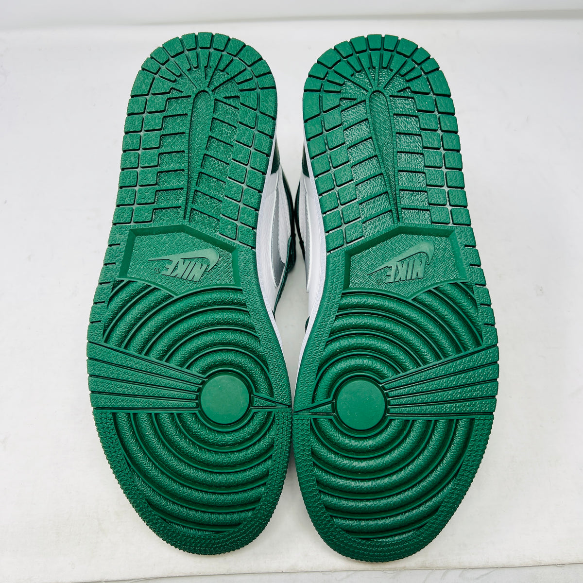 Jordan 1 Retro High OG Gorge Green