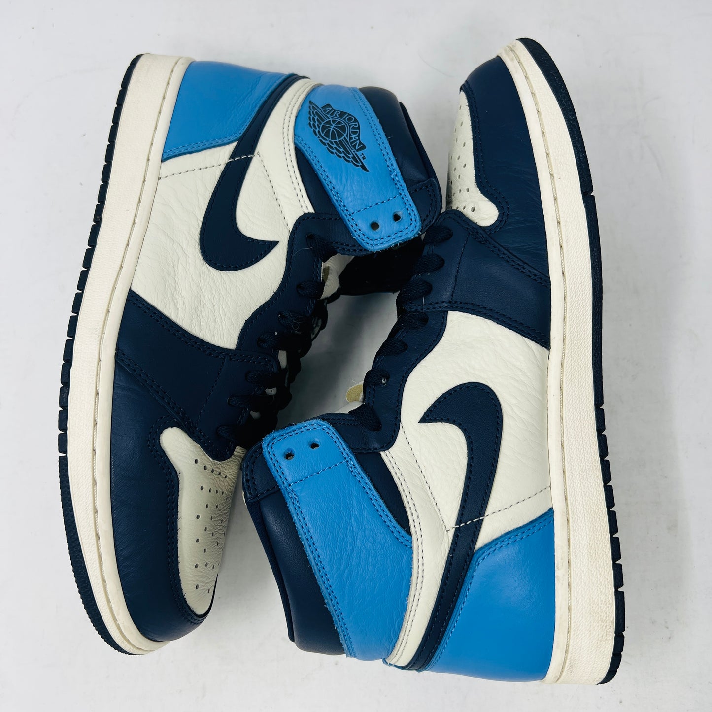 Jordan 1 Retro High Obsidian