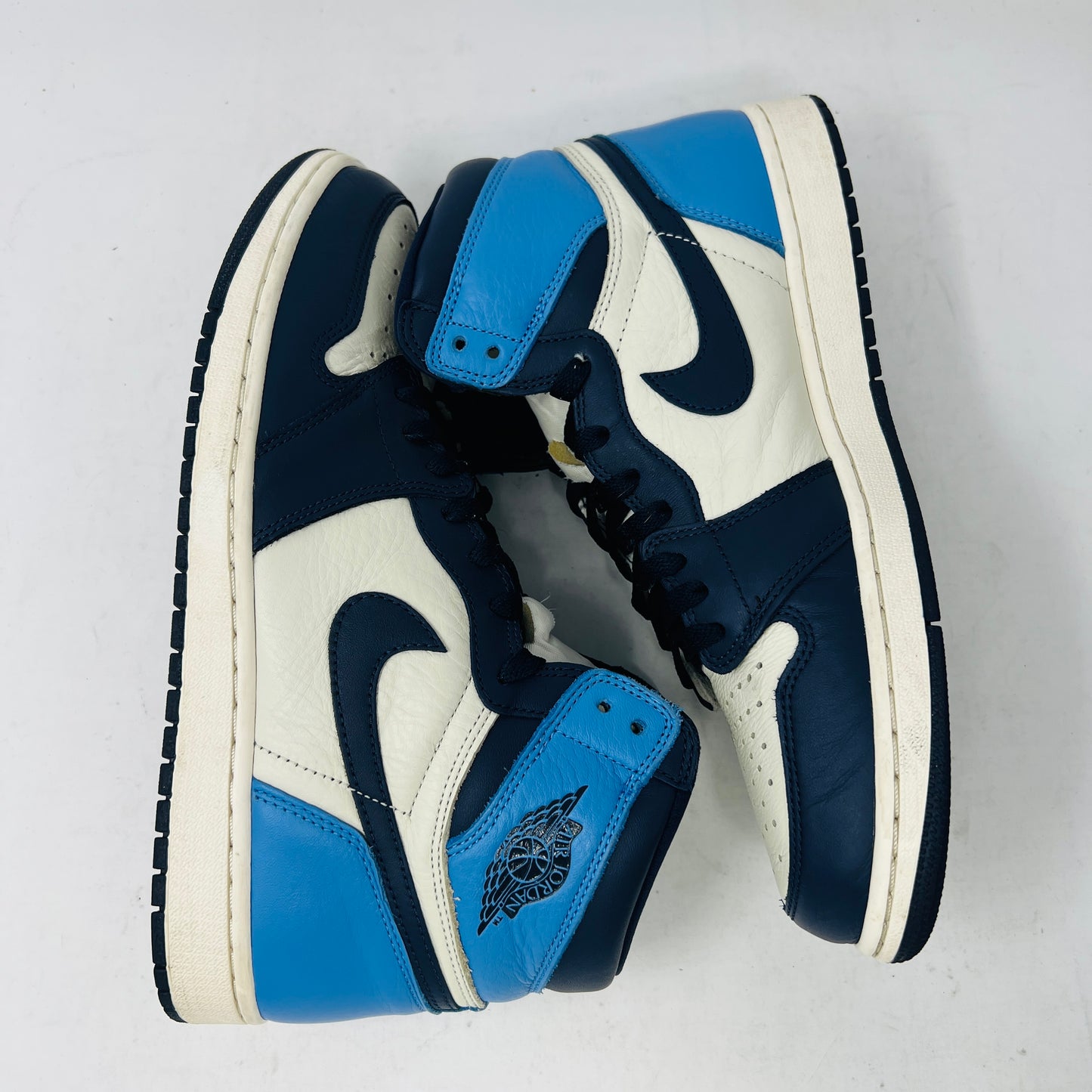 Jordan 1 Retro High Obsidian