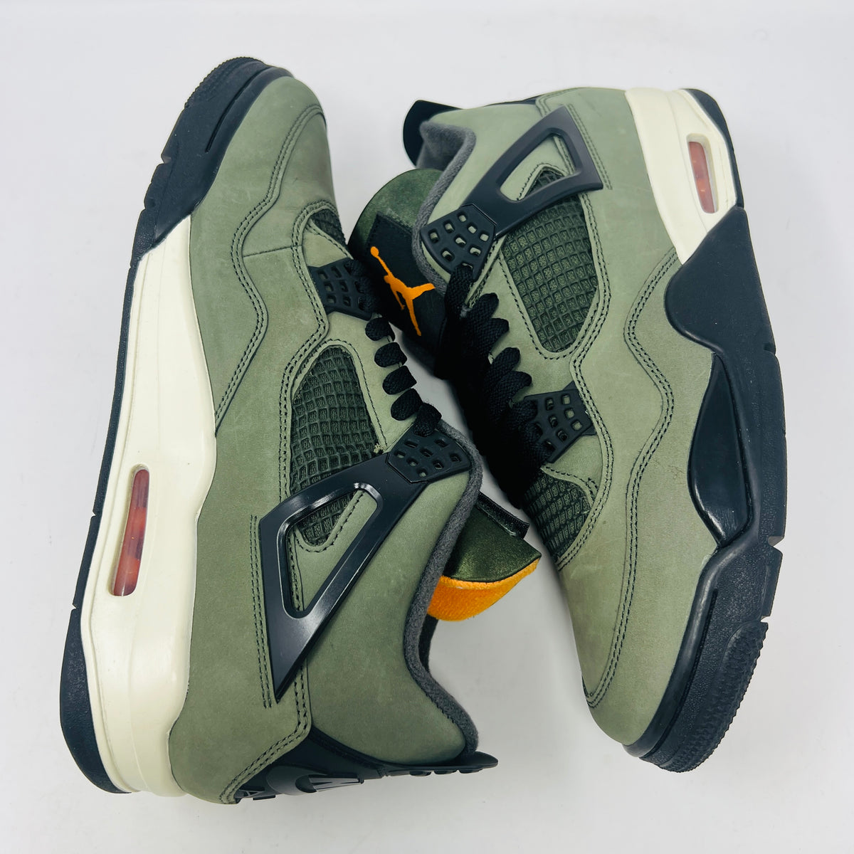 Jordan 4 Retro OG SP Undefeated