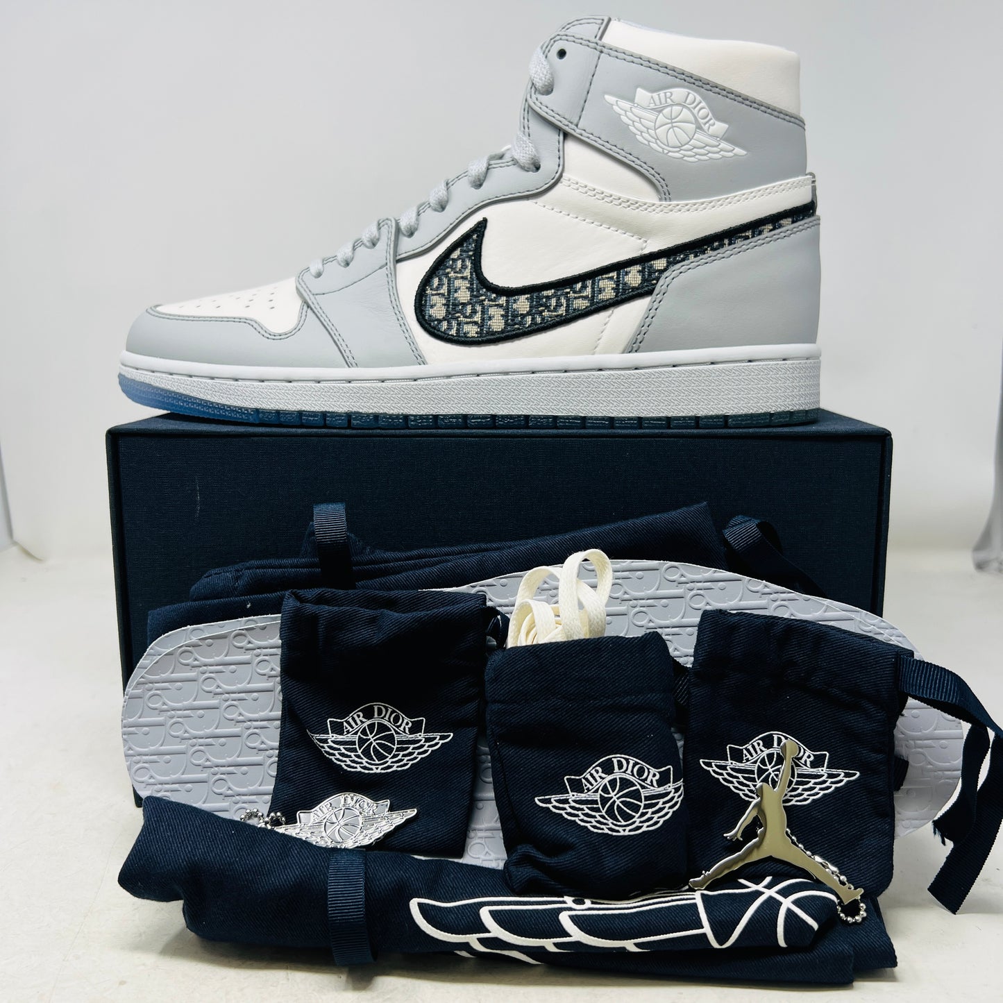 Jordan 1 Retro High Dior