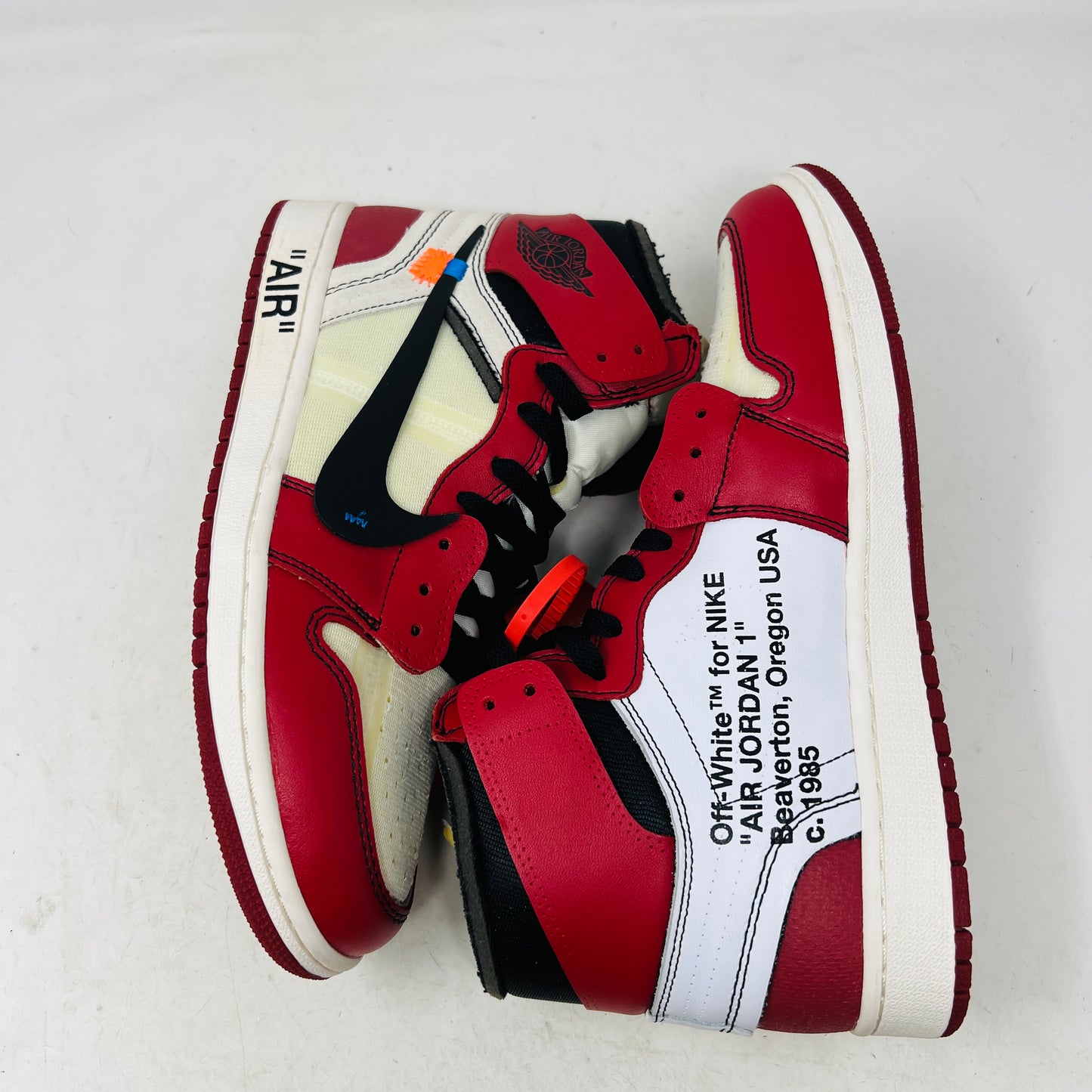 Jordan 1 Retro High Off-White Chicago