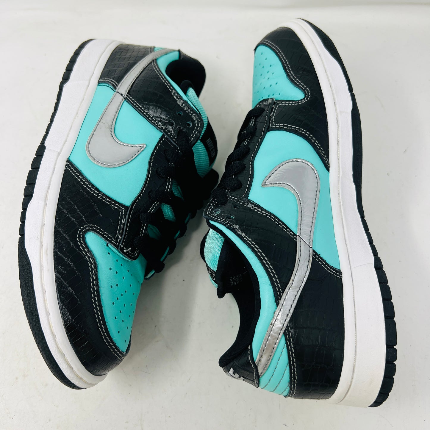Nike SB Dunk Low Diamond Supply Co.