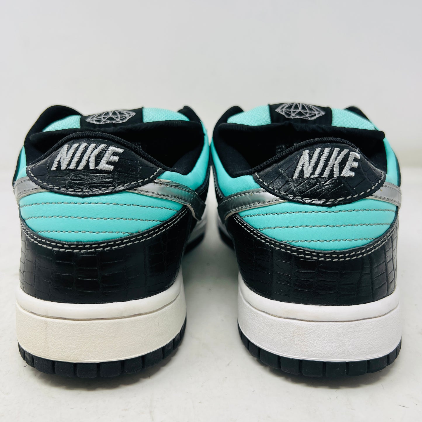 Nike SB Dunk Low Diamond Supply Co.