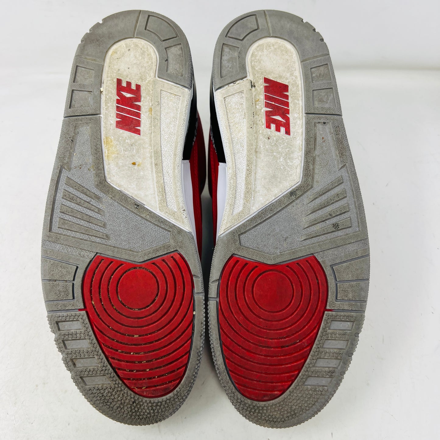 Jordan 3 Retro SE Unite