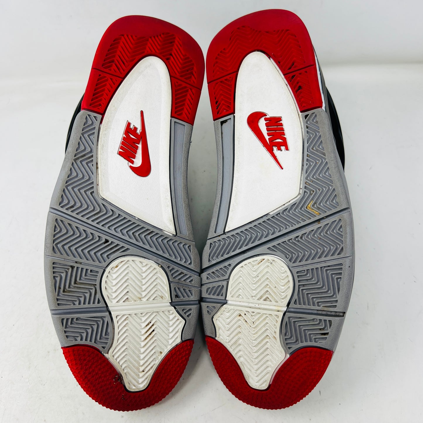 Jordan 4 Retro Bred (2019)