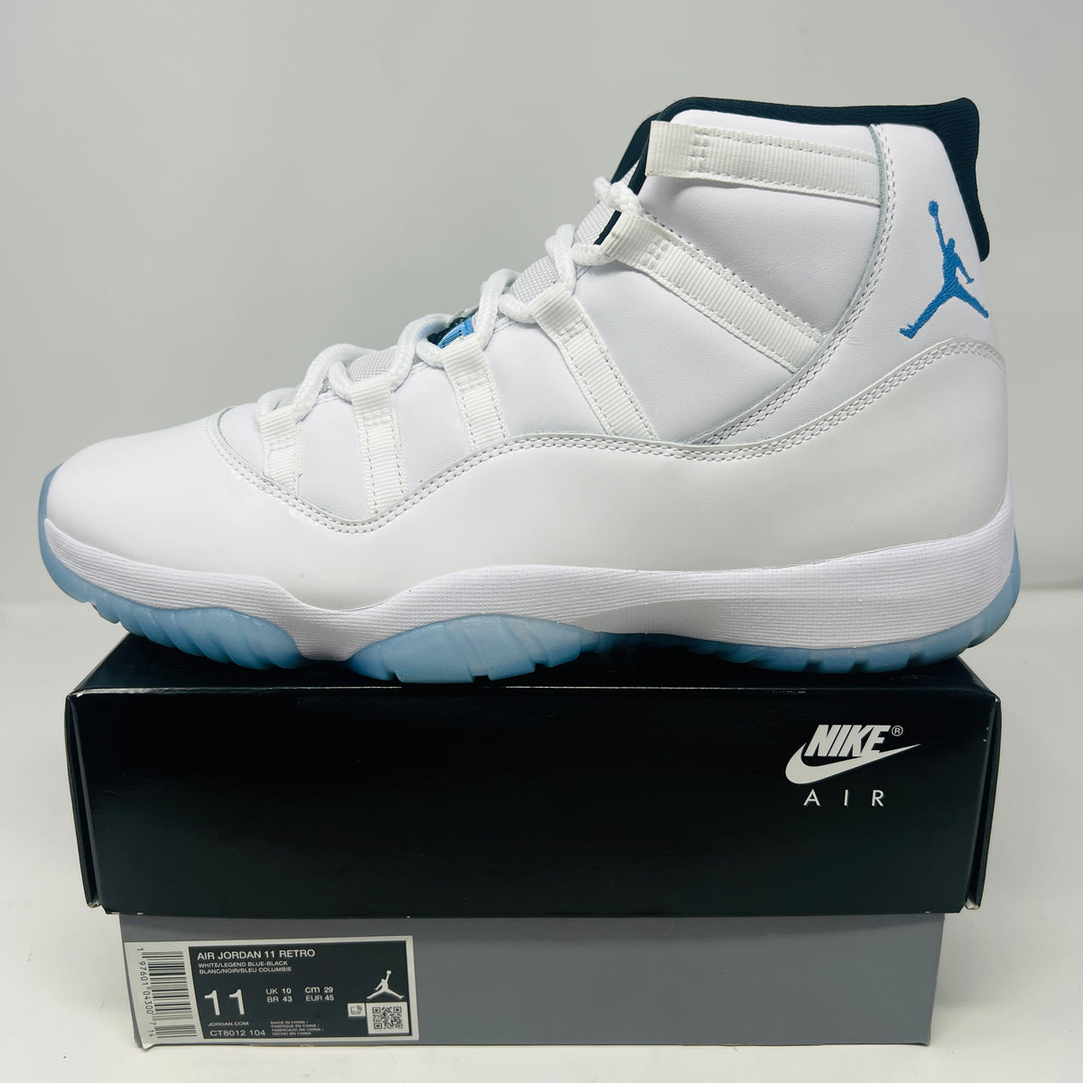 Jordan 11 Retro Legend Blue (2024)