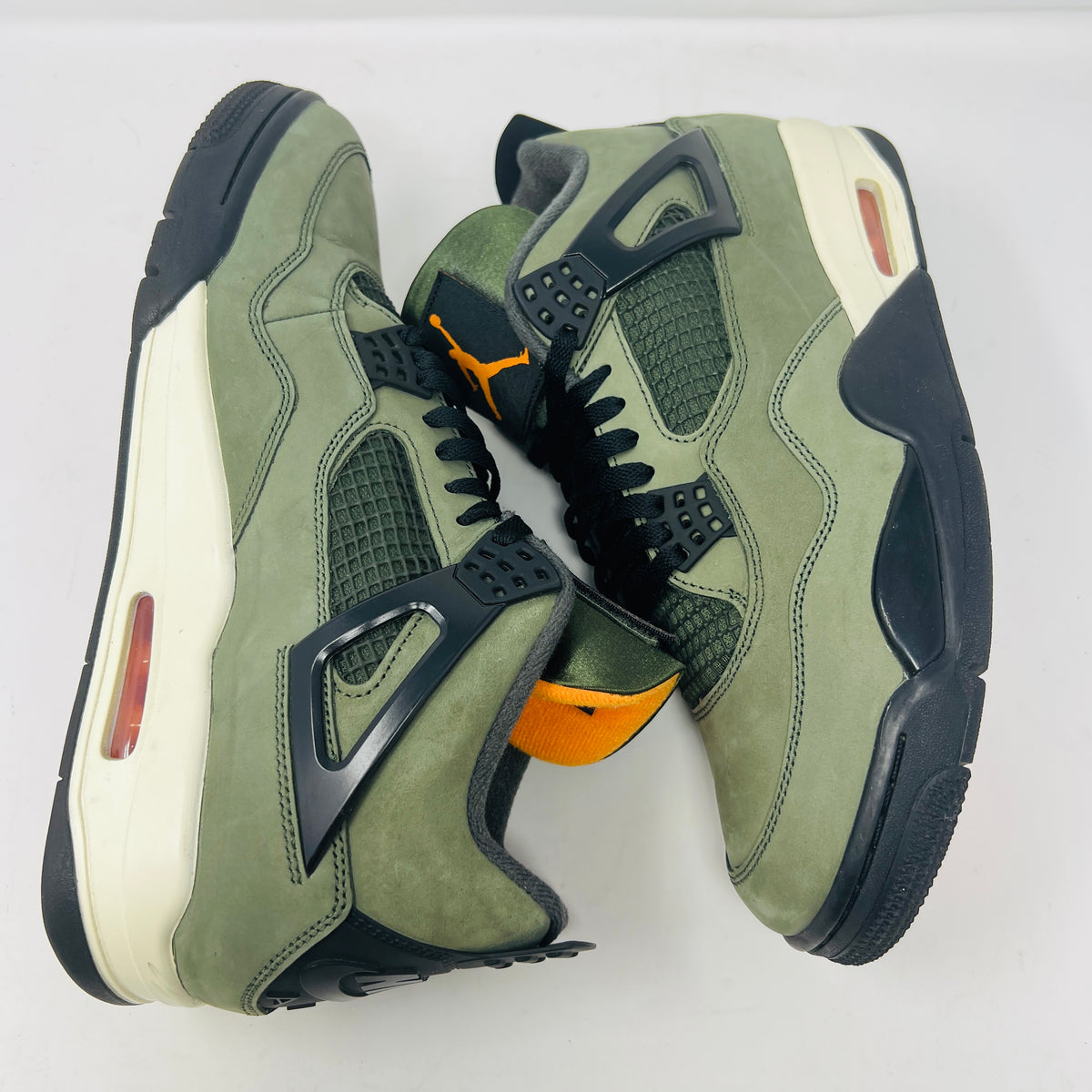 Jordan 4 Retro OG SP Undefeated (2025)