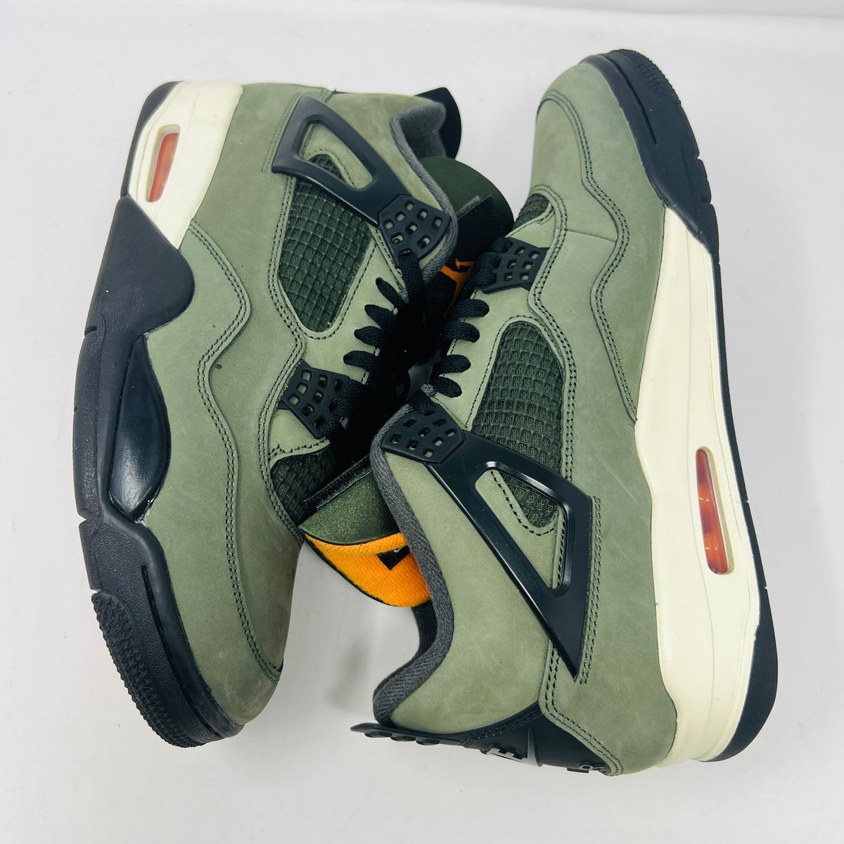 Jordan 4 Retro OG SP Undefeated (2025)