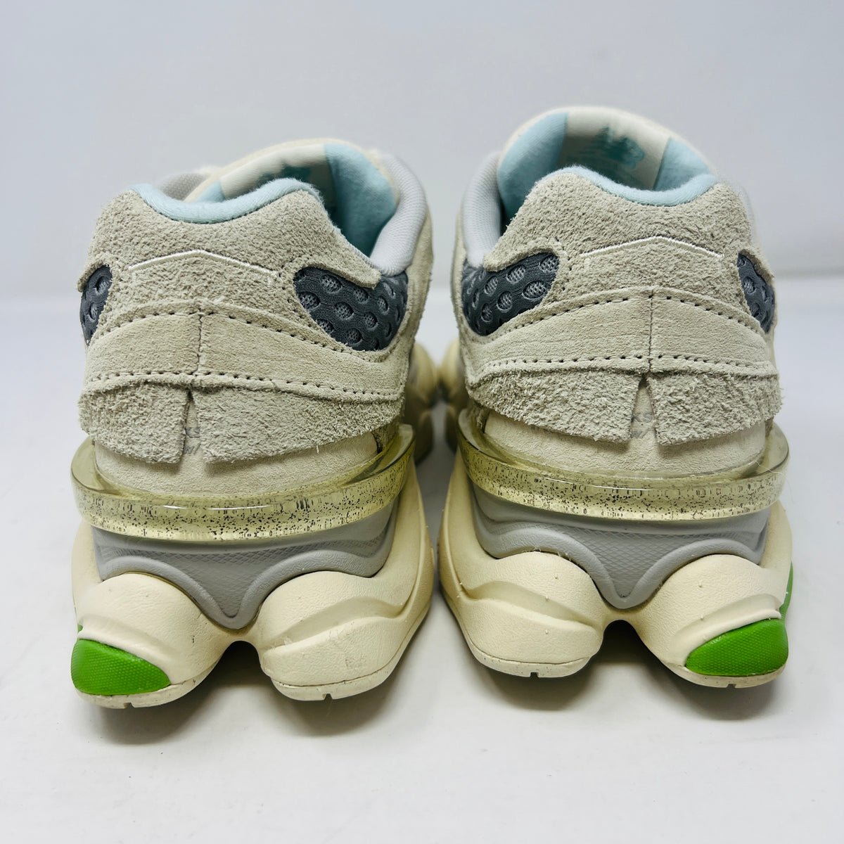 New Balance 9060 Bricks & Wood