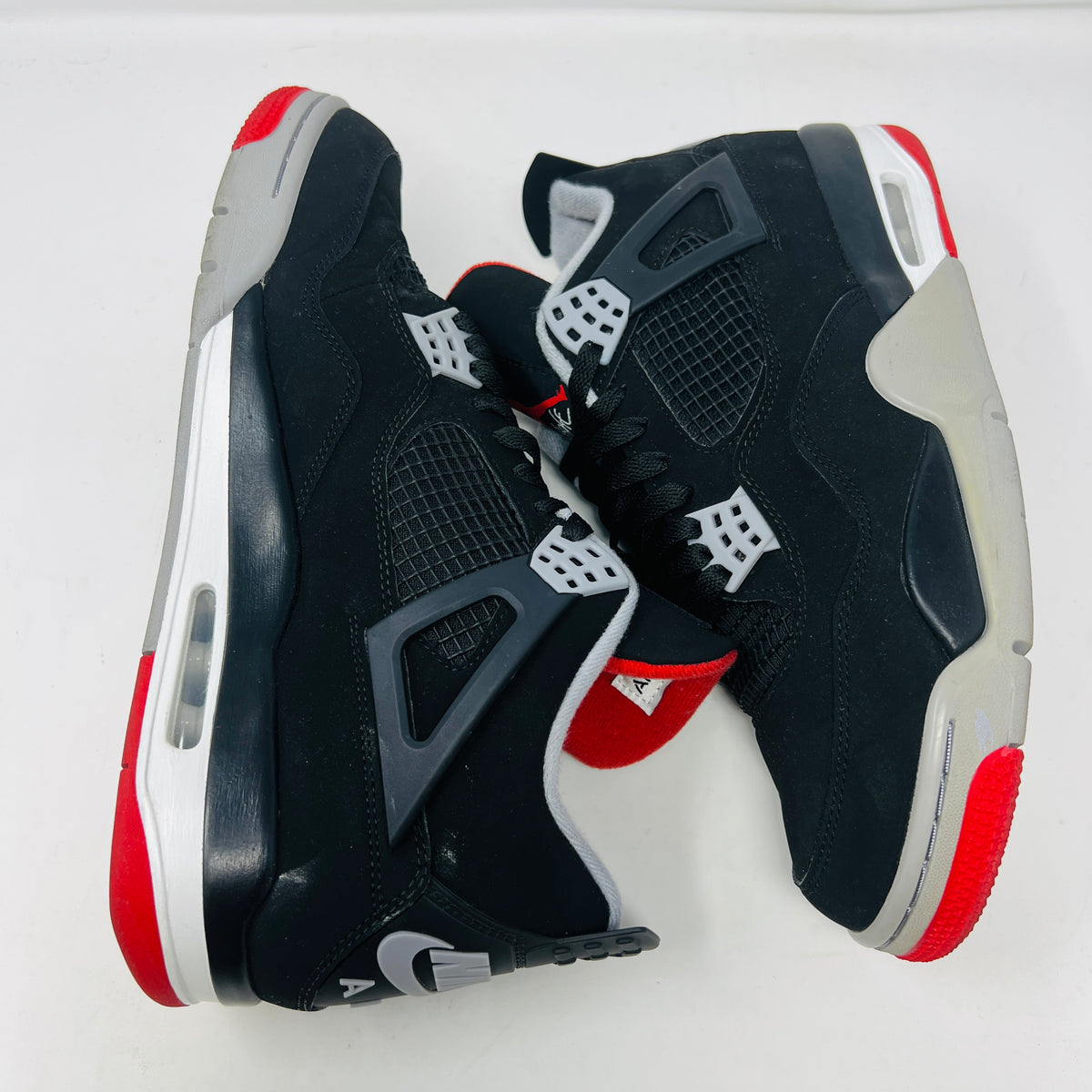 Jordan 4 Retro Bred (2019)