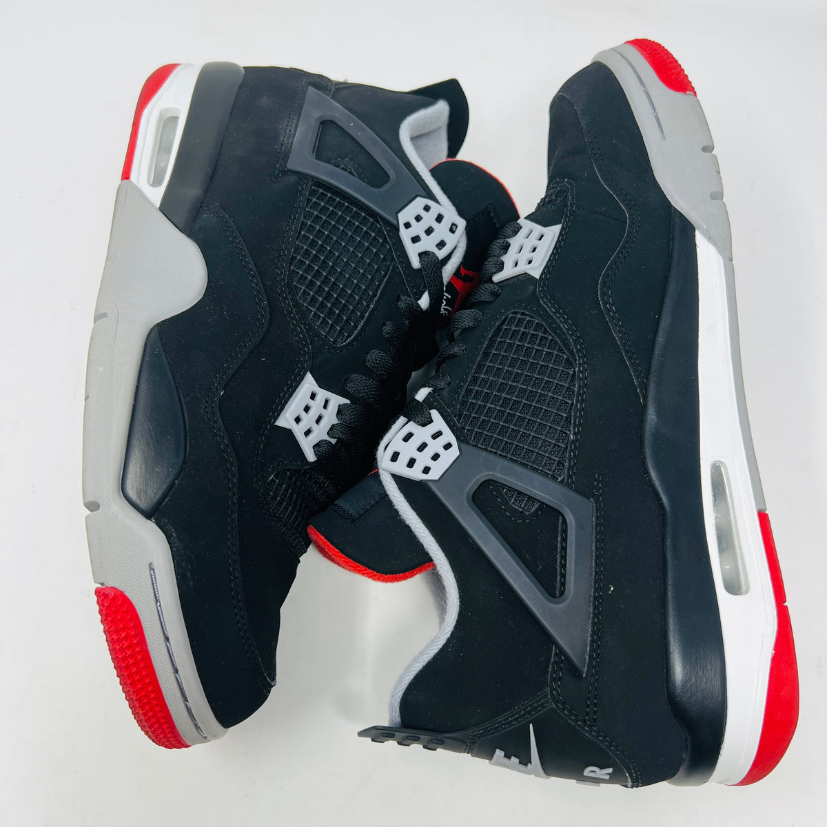 Jordan 4 Retro Bred (2019)