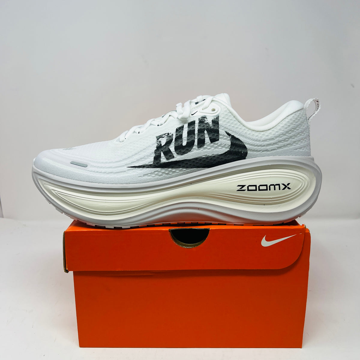 Nike Vomero Plus Run