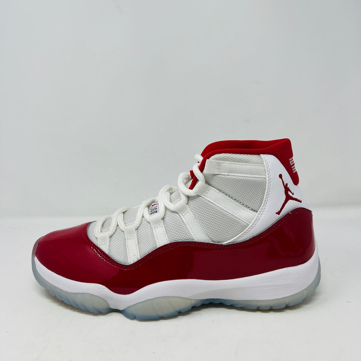 Jordan 11 Retro Cherry (2022)