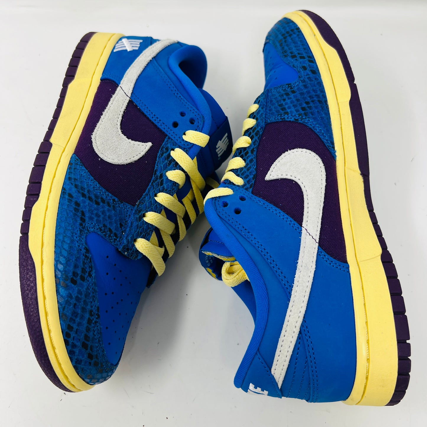 Nike Dunk Low Undefeated 5 On It Dunk vs. AF1
