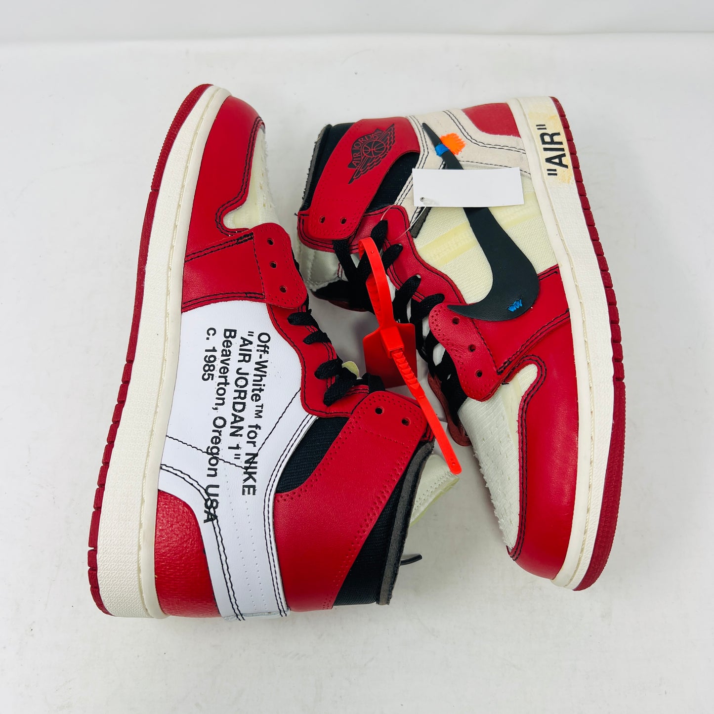 Jordan 1 Retro High Off-White Chicago