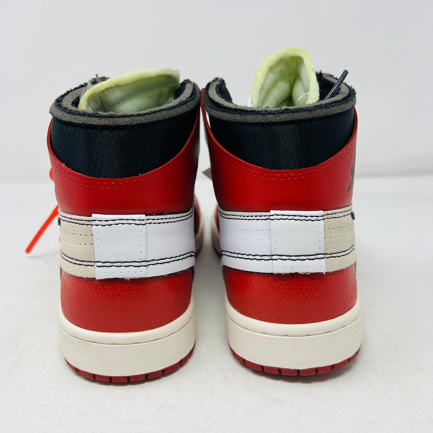 Jordan 1 Retro High Off-White Chicago
