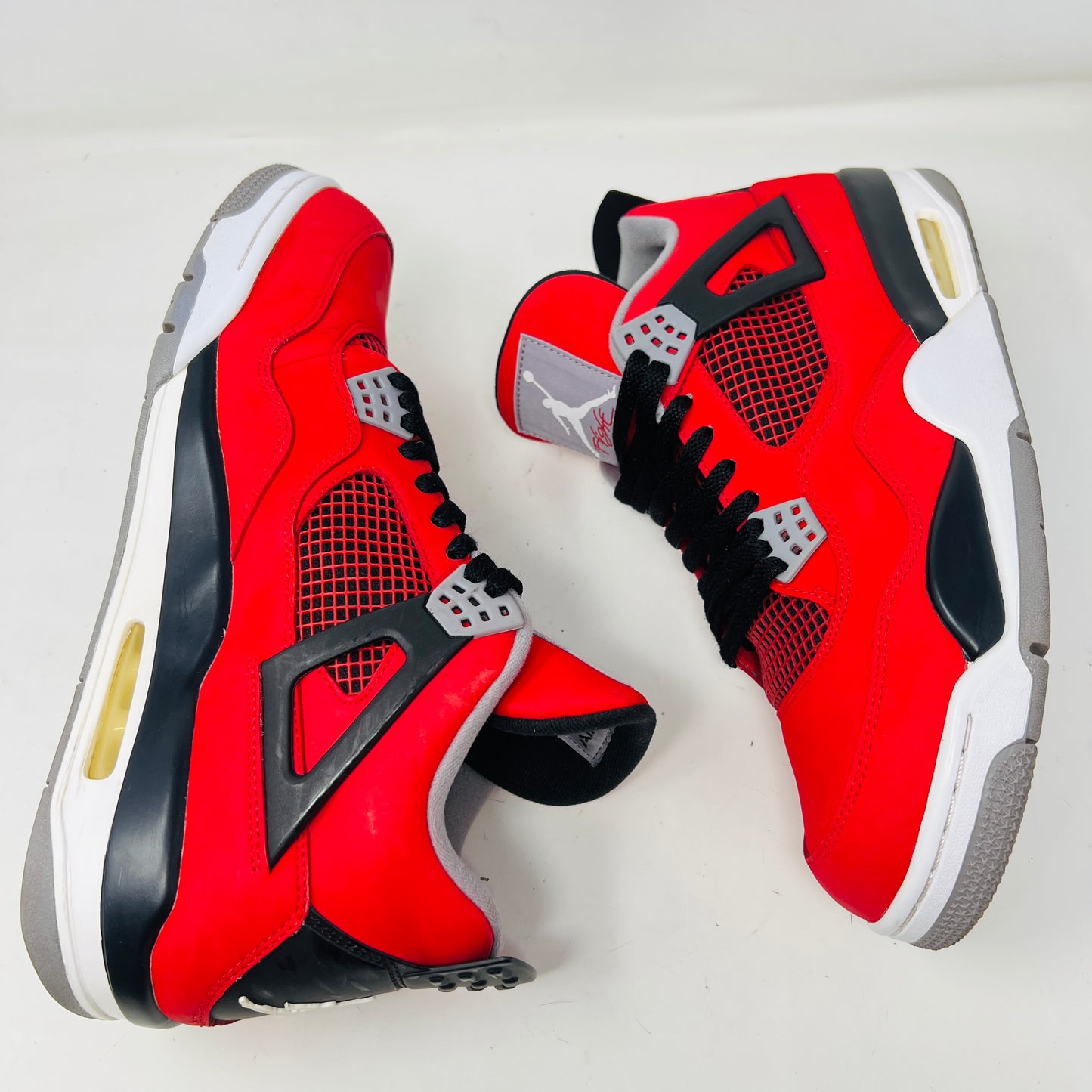 Jordan 4 Retro Toro Bravo