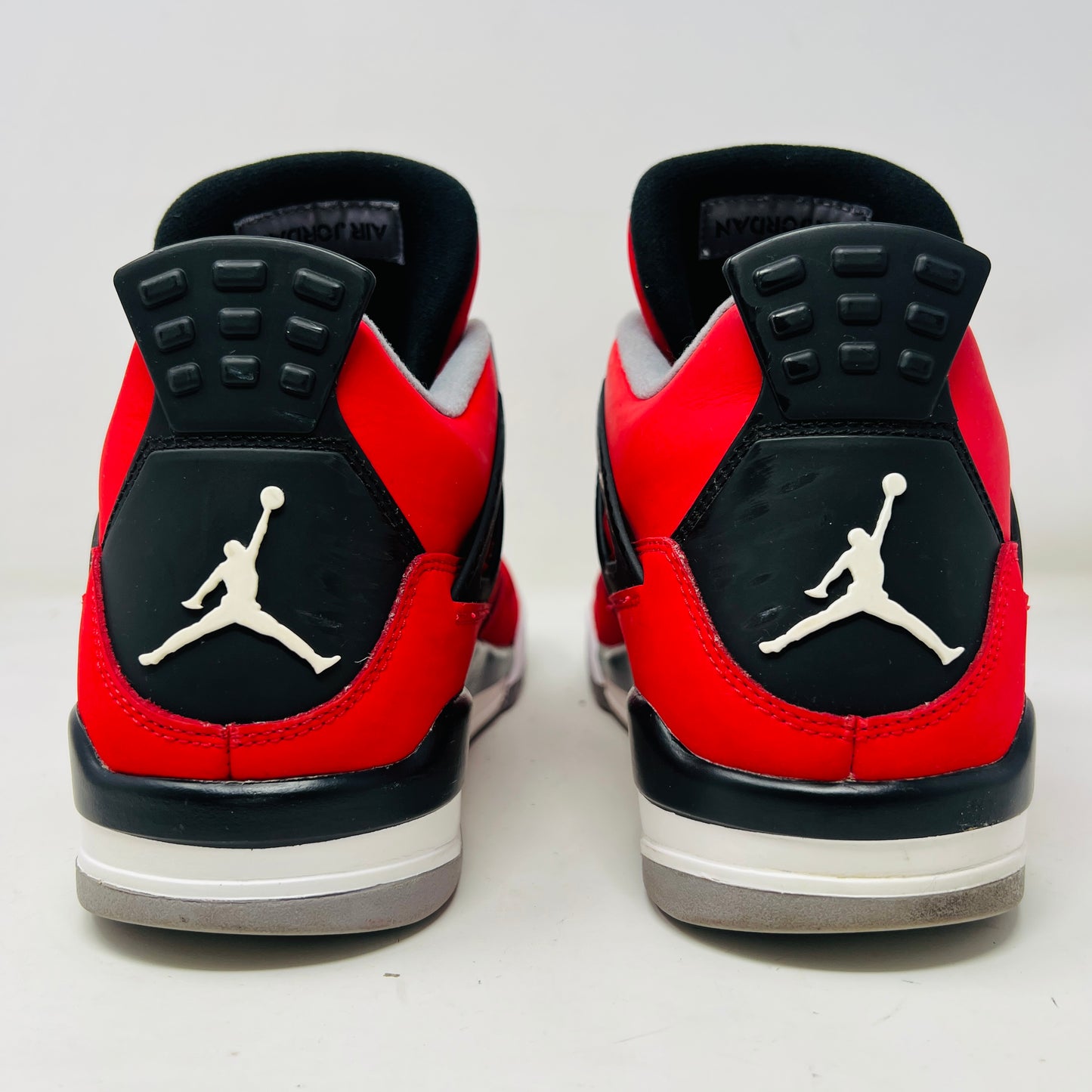 Jordan 4 Retro Toro Bravo