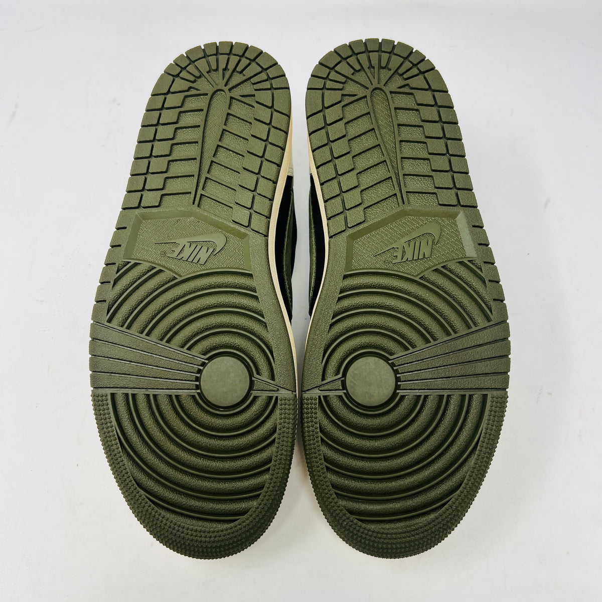 Jordan 1 Retro Low OG SP Travis Scott Olive (Women's)