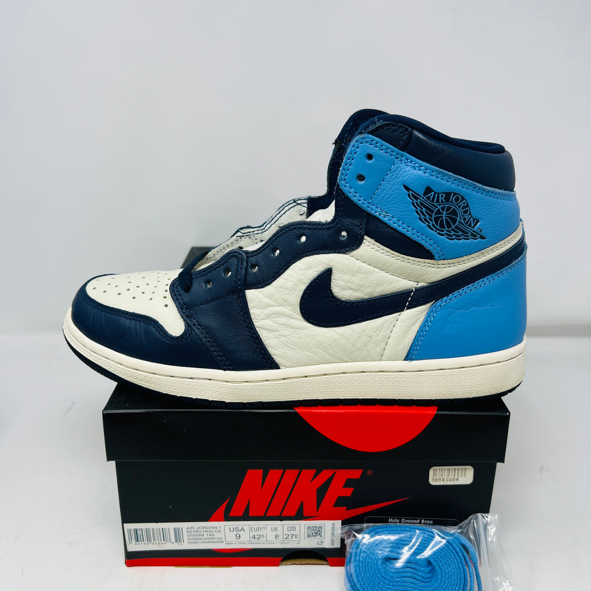 Jordan 1 Retro High Obsidian