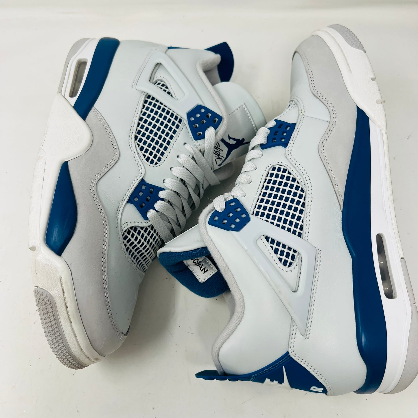 Jordan 4 Retro Military Blue (2024)