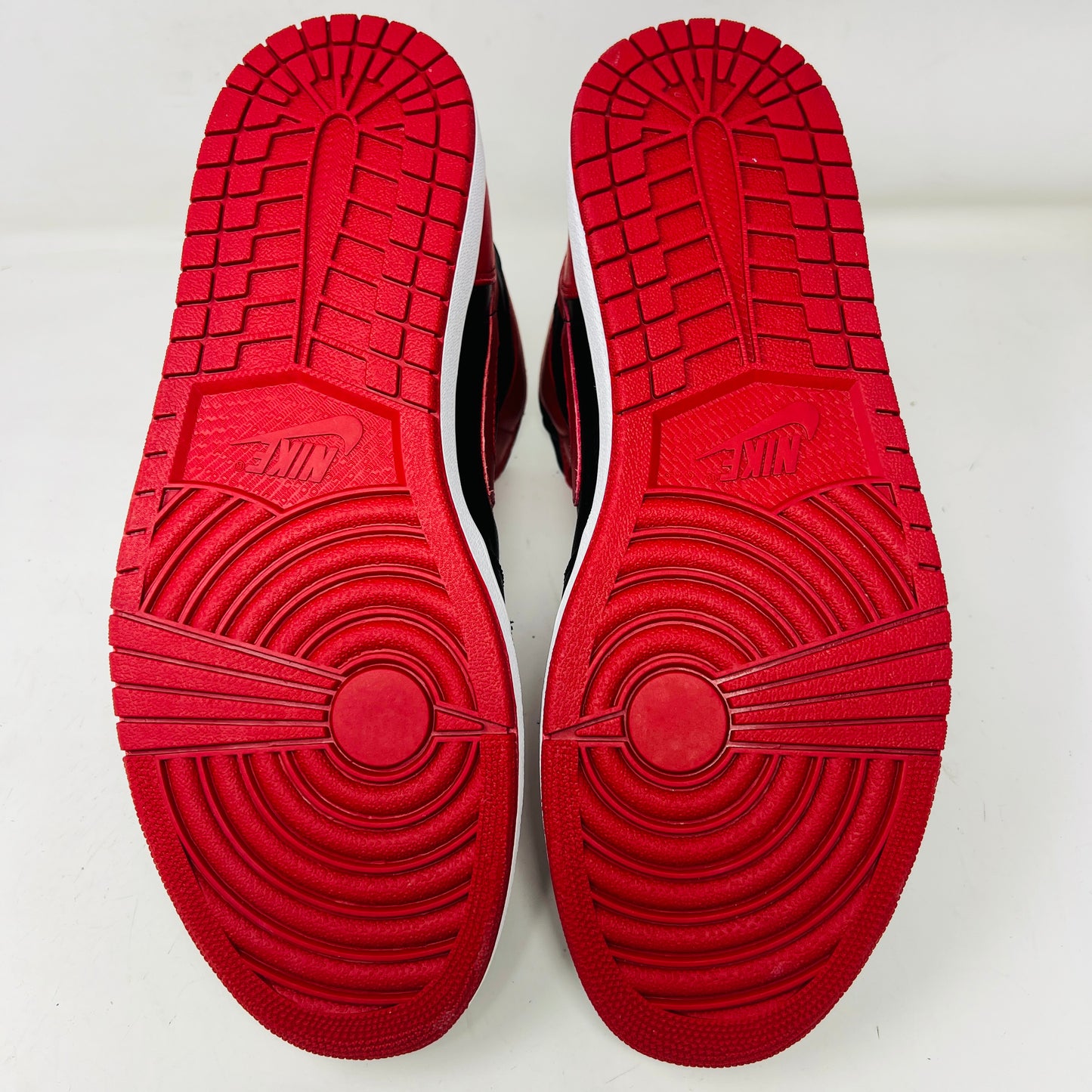 Jordan 1 Retro Banned (B-Grade) (2011)
