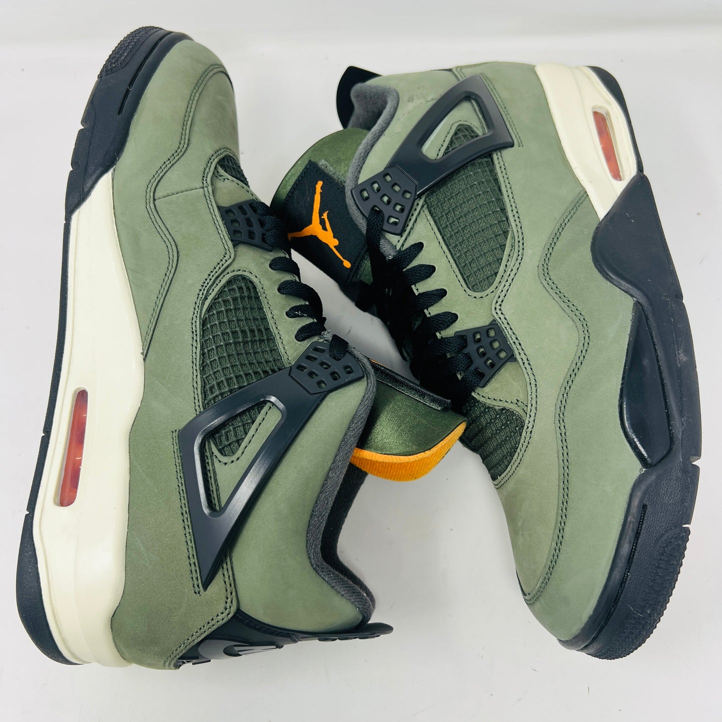 Jordan 4 Retro OG SP Undefeated (2025)