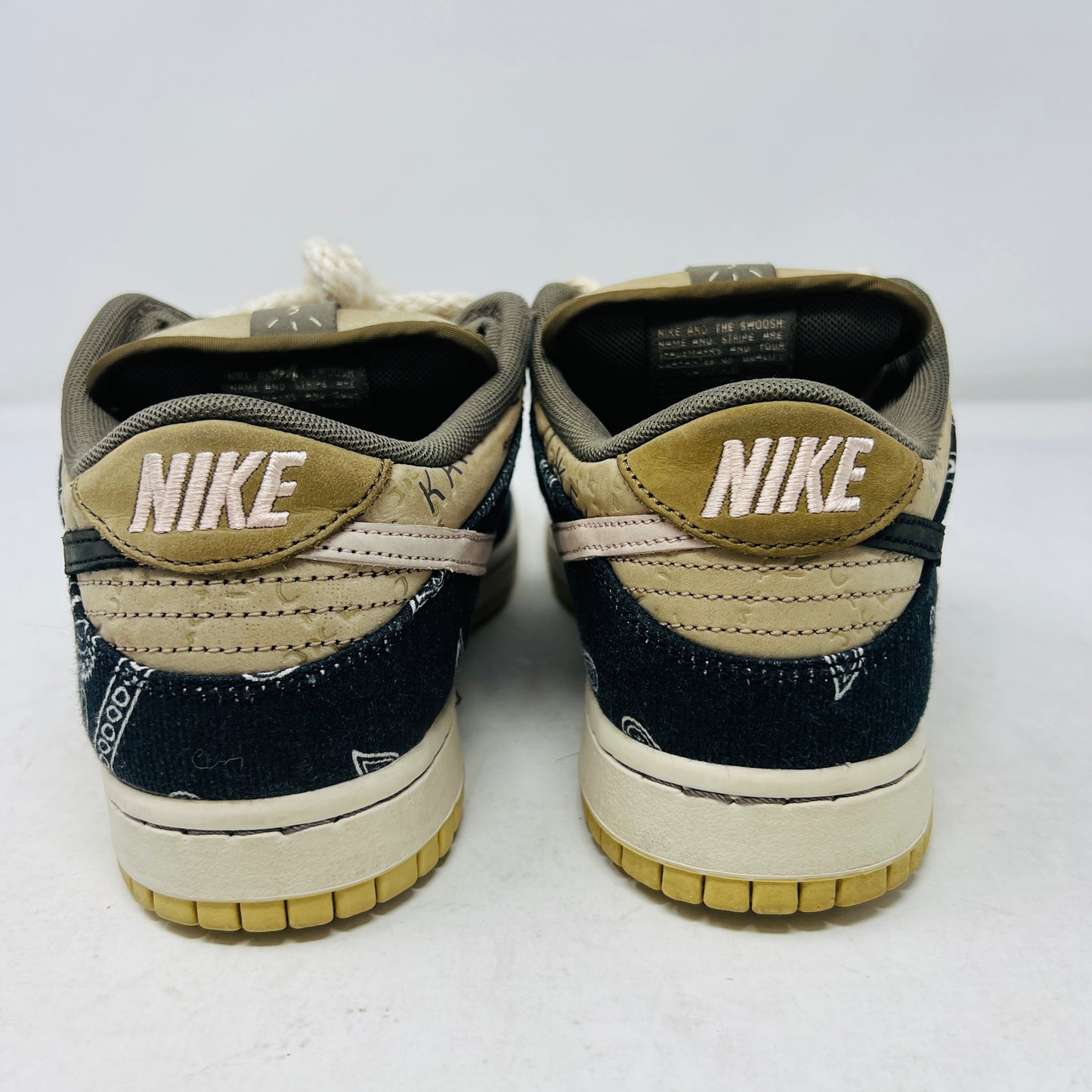 Nike SB Dunk Low Travis Scott (Special Box)