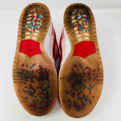 Nike SB Dunk Low StrangeLove Skateboards