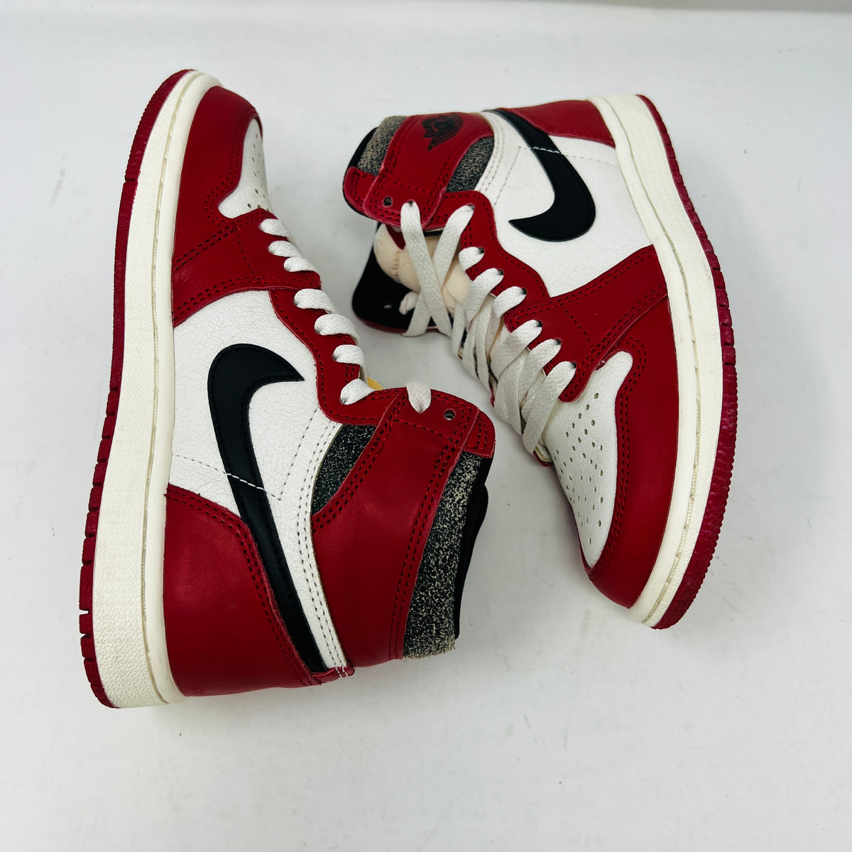 Jordan 1 Retro High OG Chicago Lost and Found