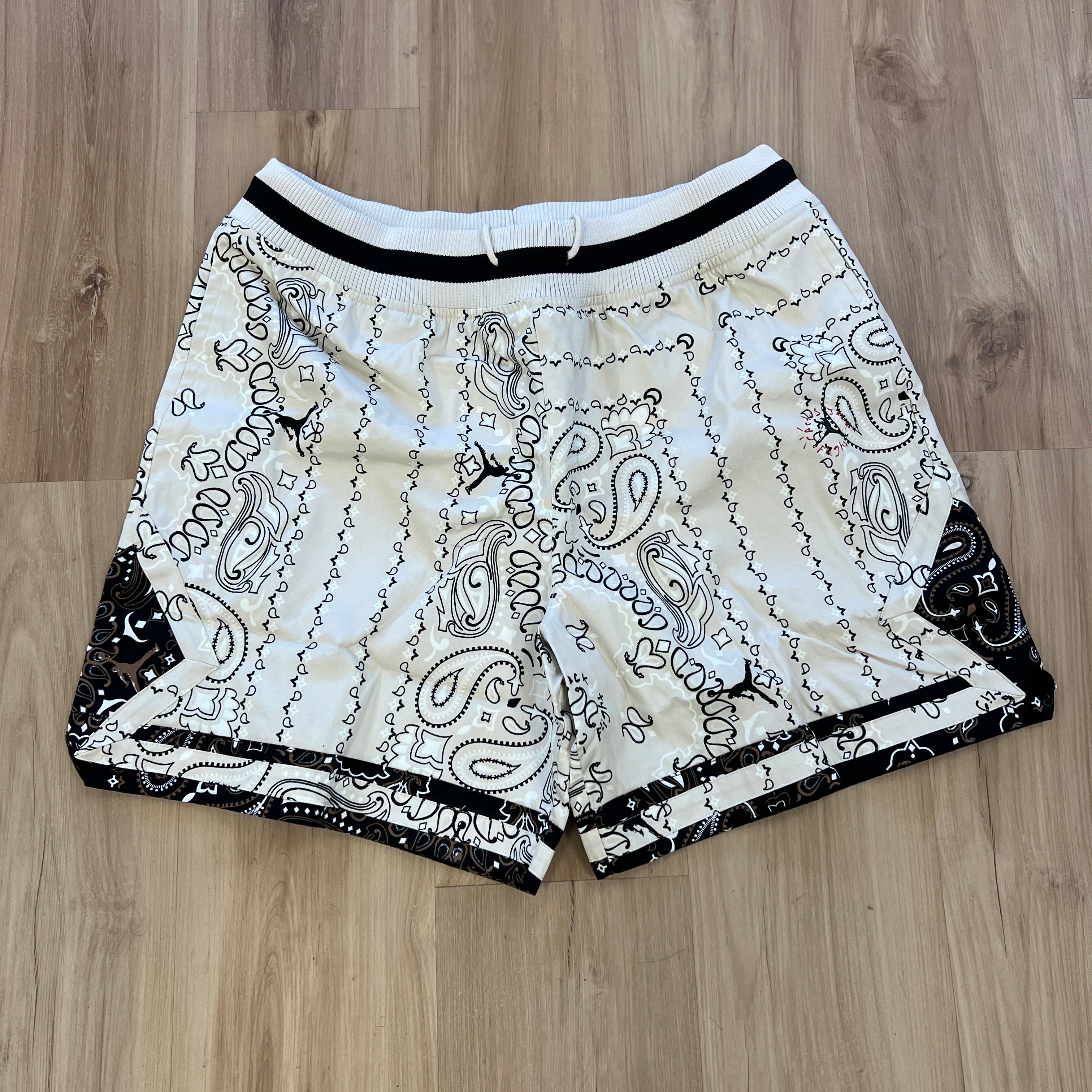 Travis Scott x Jordan Paisley Shorts Orewood – Holy Ground