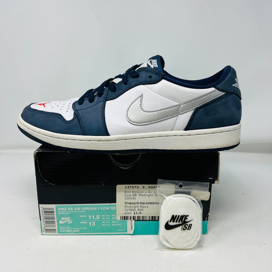 Jordan 1 Low SB Midnight Navy