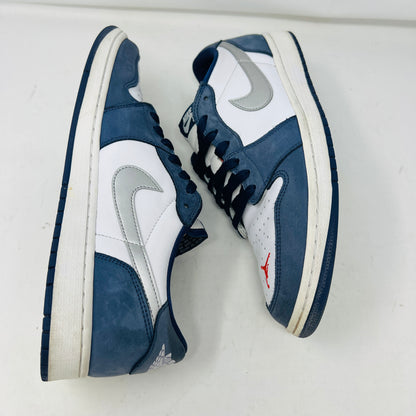 Jordan 1 Low SB Midnight Navy