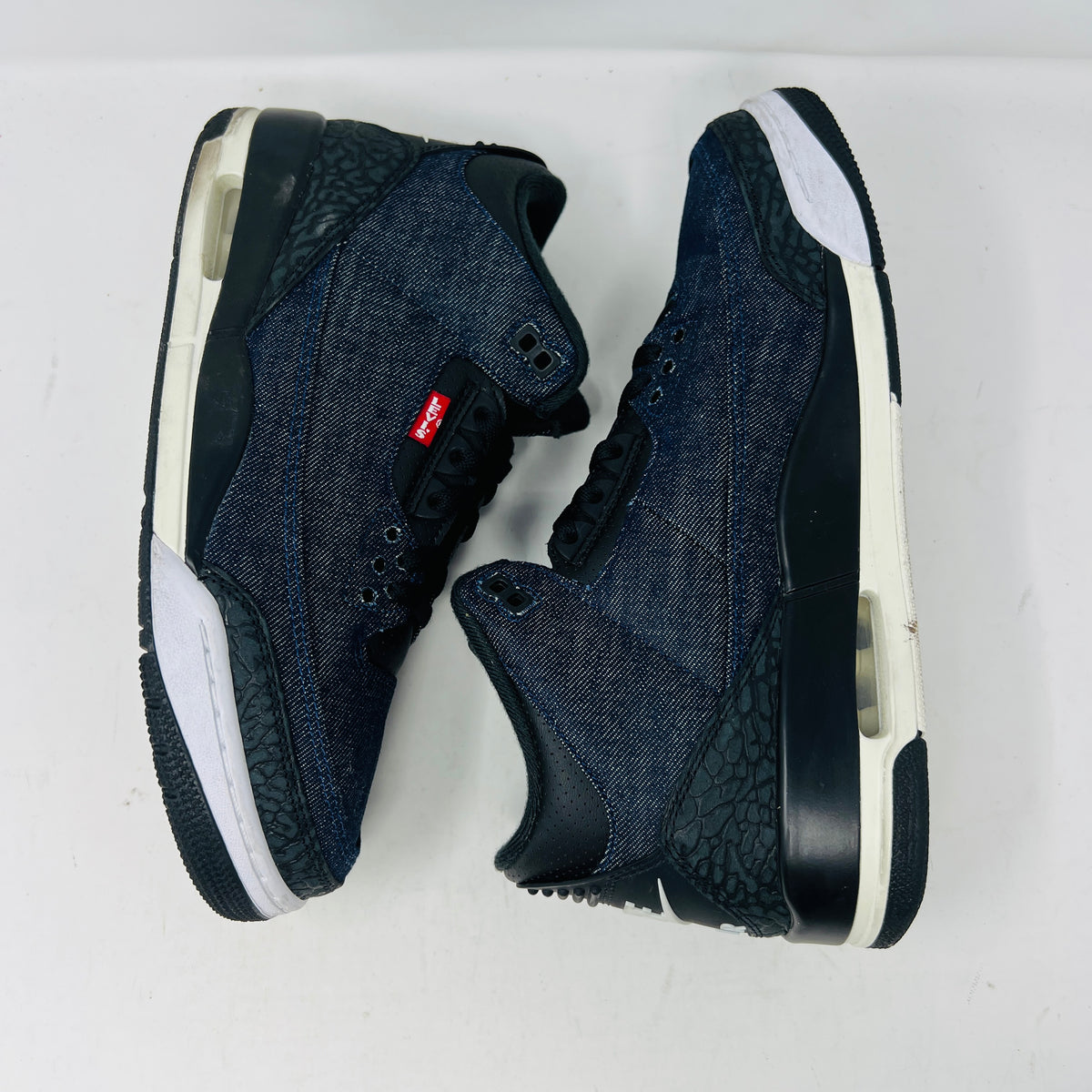 Jordan 3 Retro Levi’s Indigo