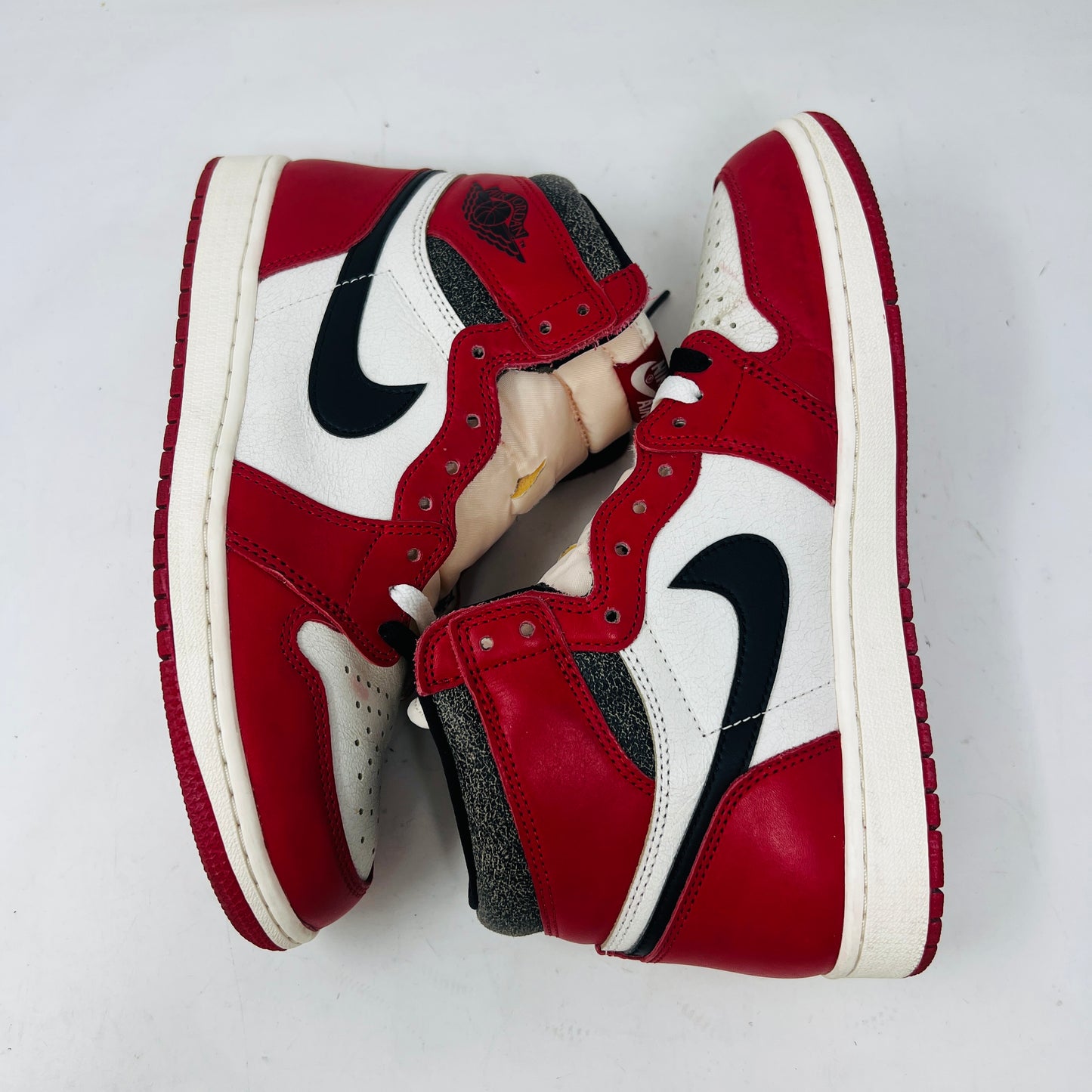 Jordan 1 Retro High OG Chicago Lost and Found