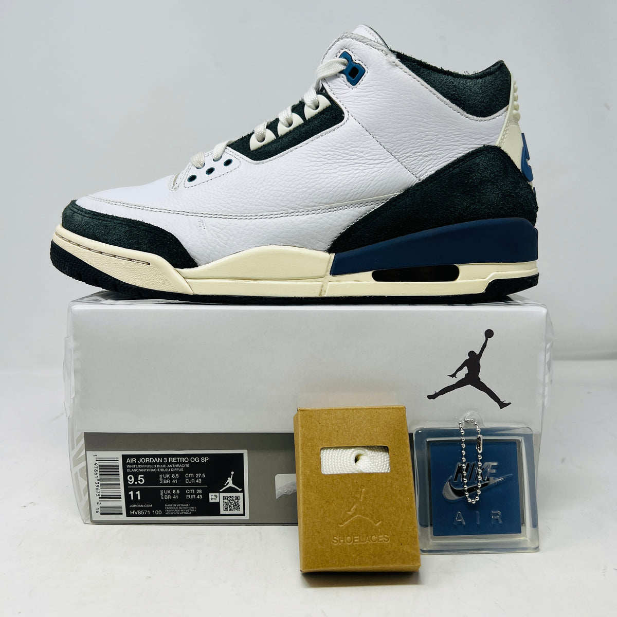 Jordan 3 Retro OG SP A Ma Maniére Diffused Blue