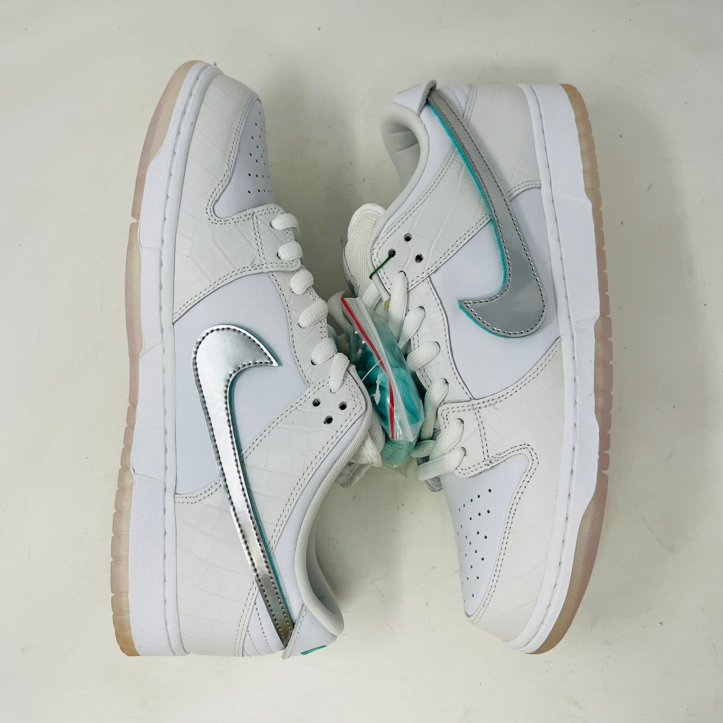 Nike SB Dunk Low Diamond Supply Co. White Diamond