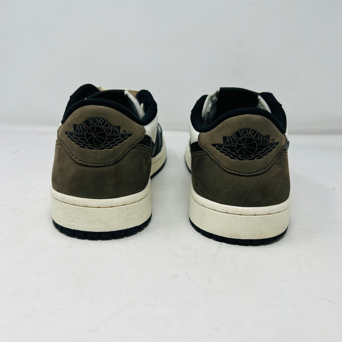 Jordan 1 Retro Low OG Mocha