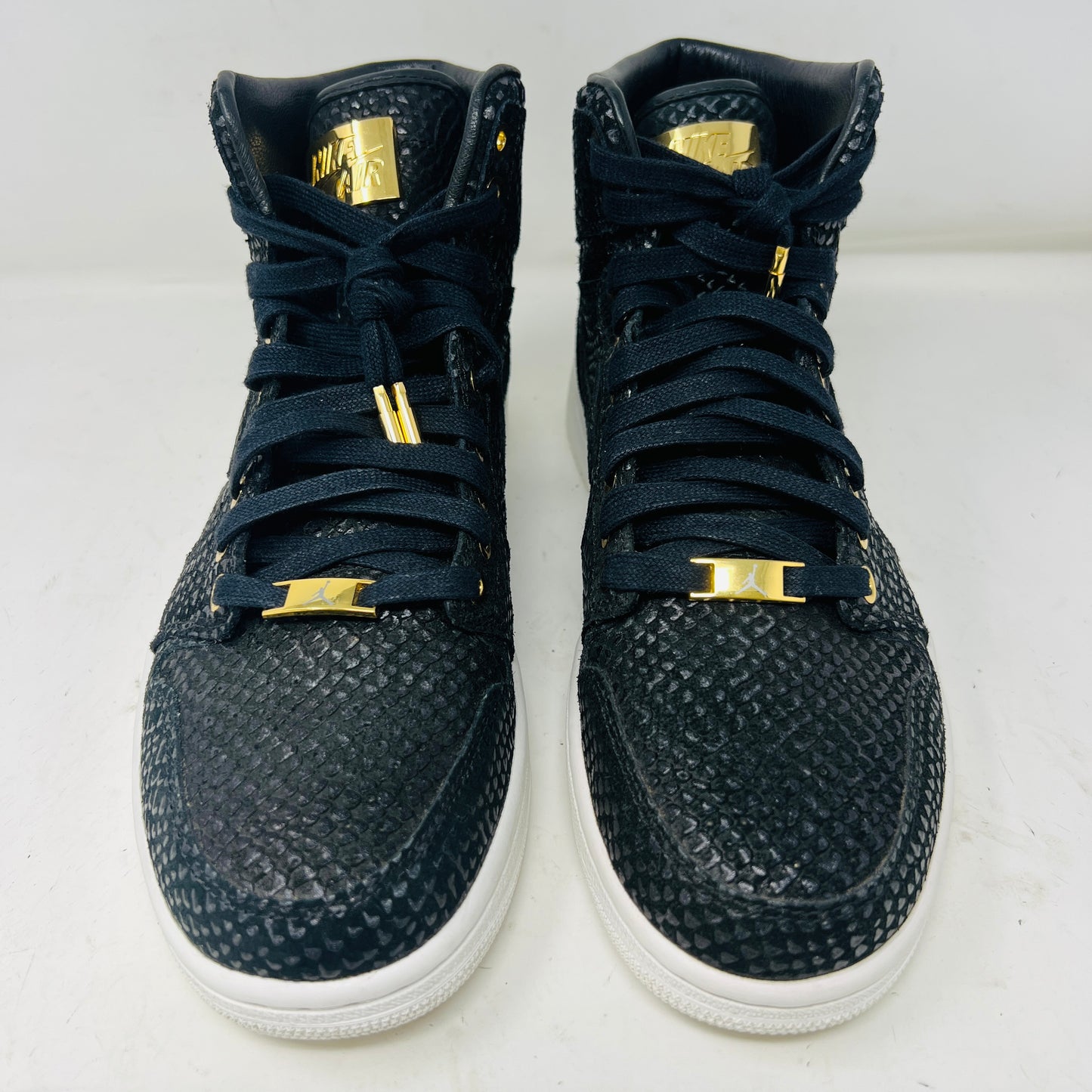 Jordan 1 Retro Pinnacle Black