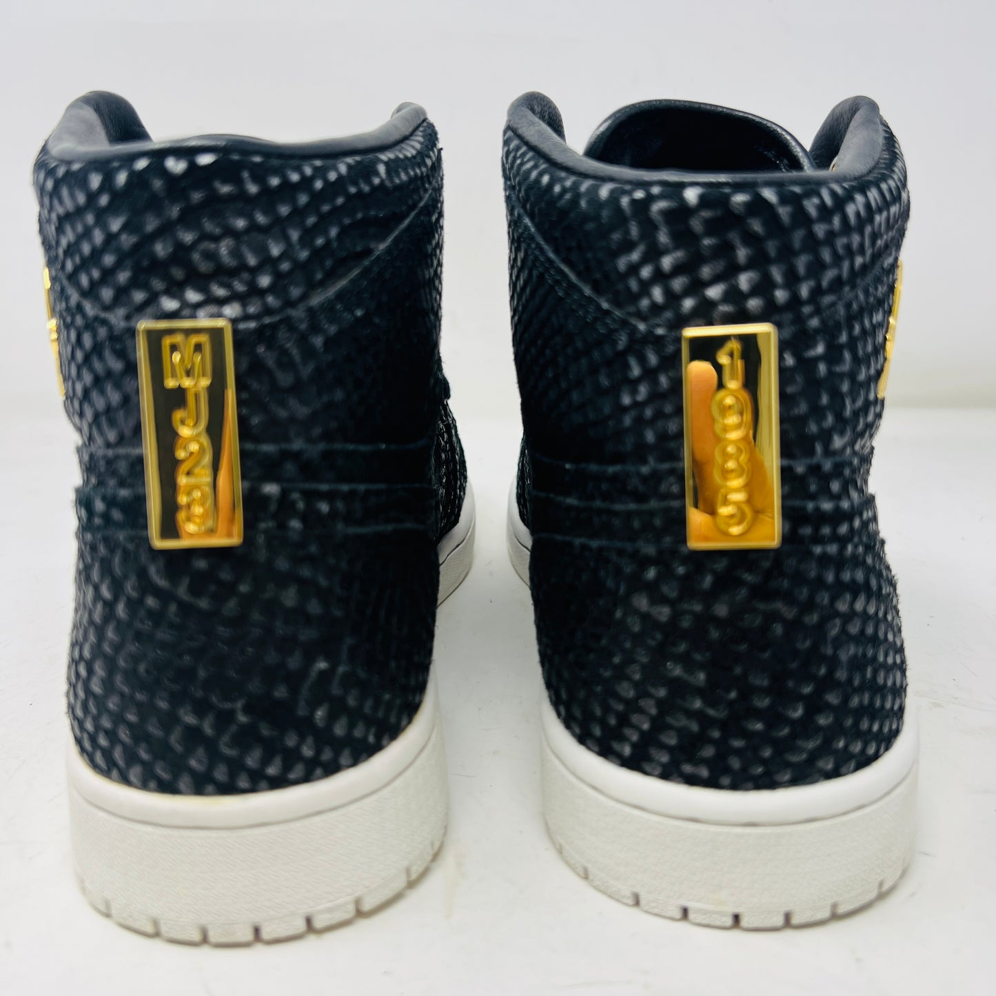 Jordan 1 Retro Pinnacle Black