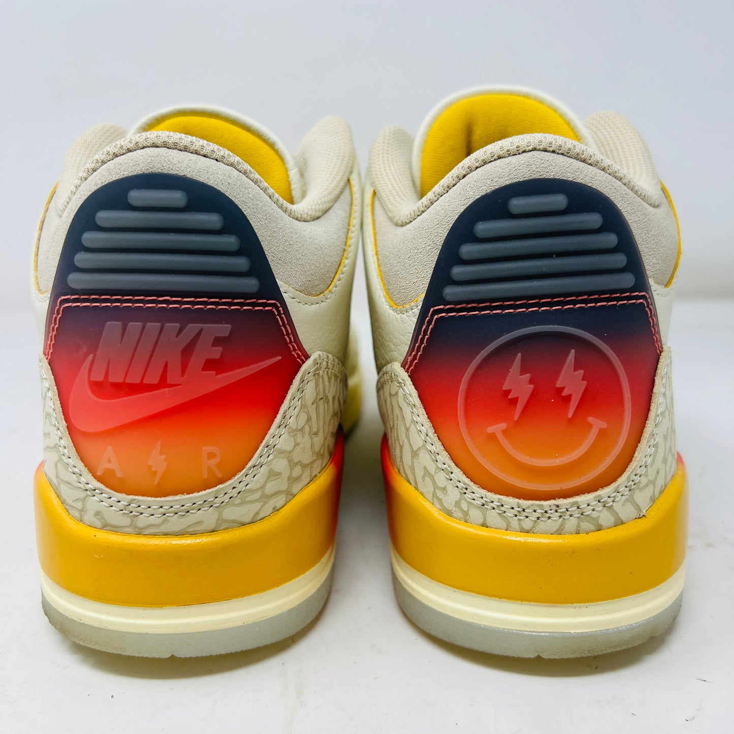 Jordan 3 Retro SP J Balvin Medellín Sunset