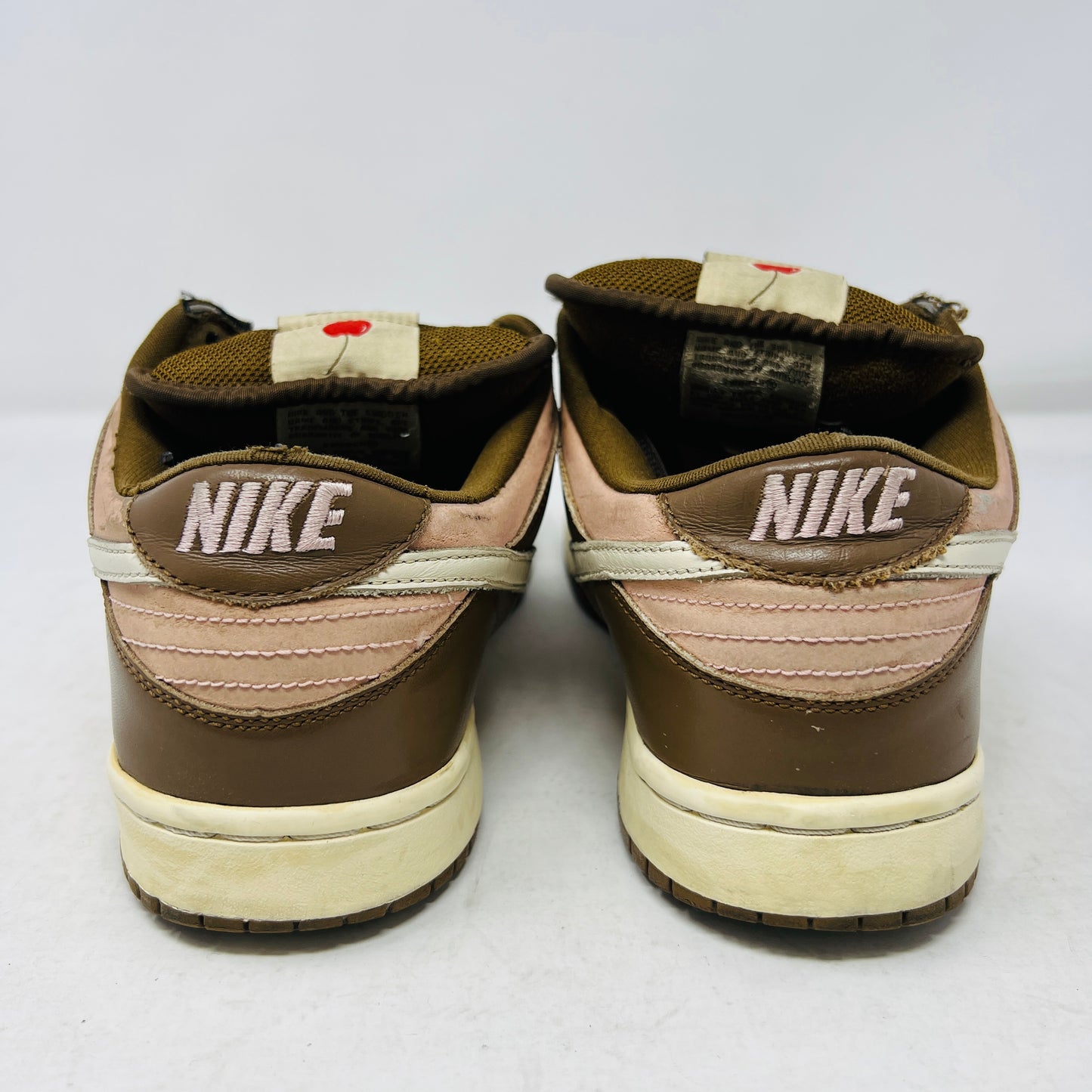 Nike SB Dunk Low Stussy Cherry